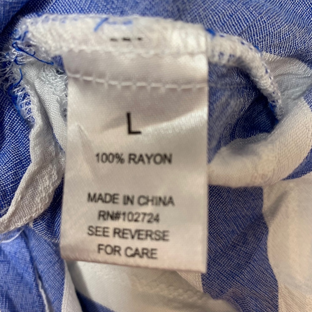 Grand & Greene Button Down Women Large Blue White Excellent Striped Rayon Top - Picture 3 of 7